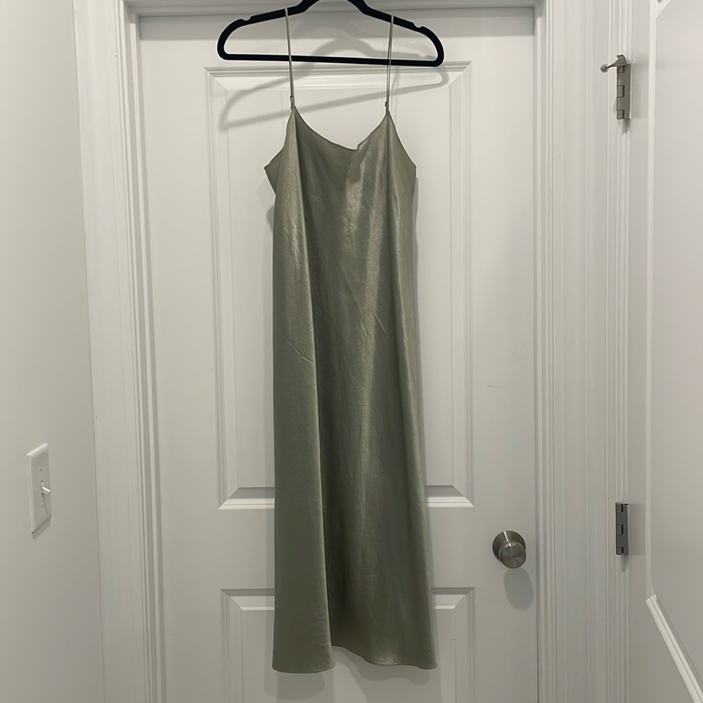 Sage green VINCE. Satin dress size L